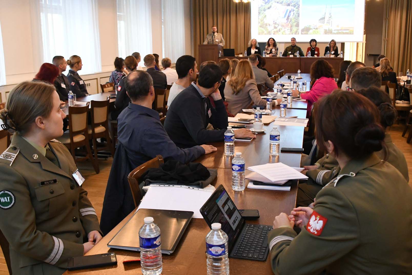 Právě si prohlížíte Centrum jazykového vzdělávání uspořádalo konferenci Language-Security-Technology 2025